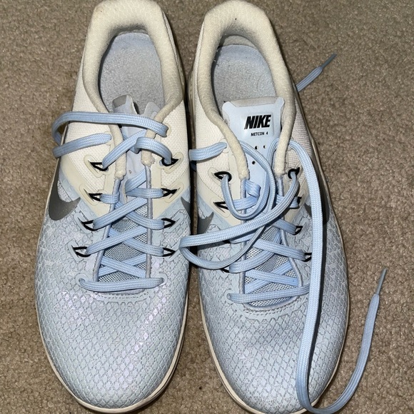 Nike Metcons - Picture 2 of 5